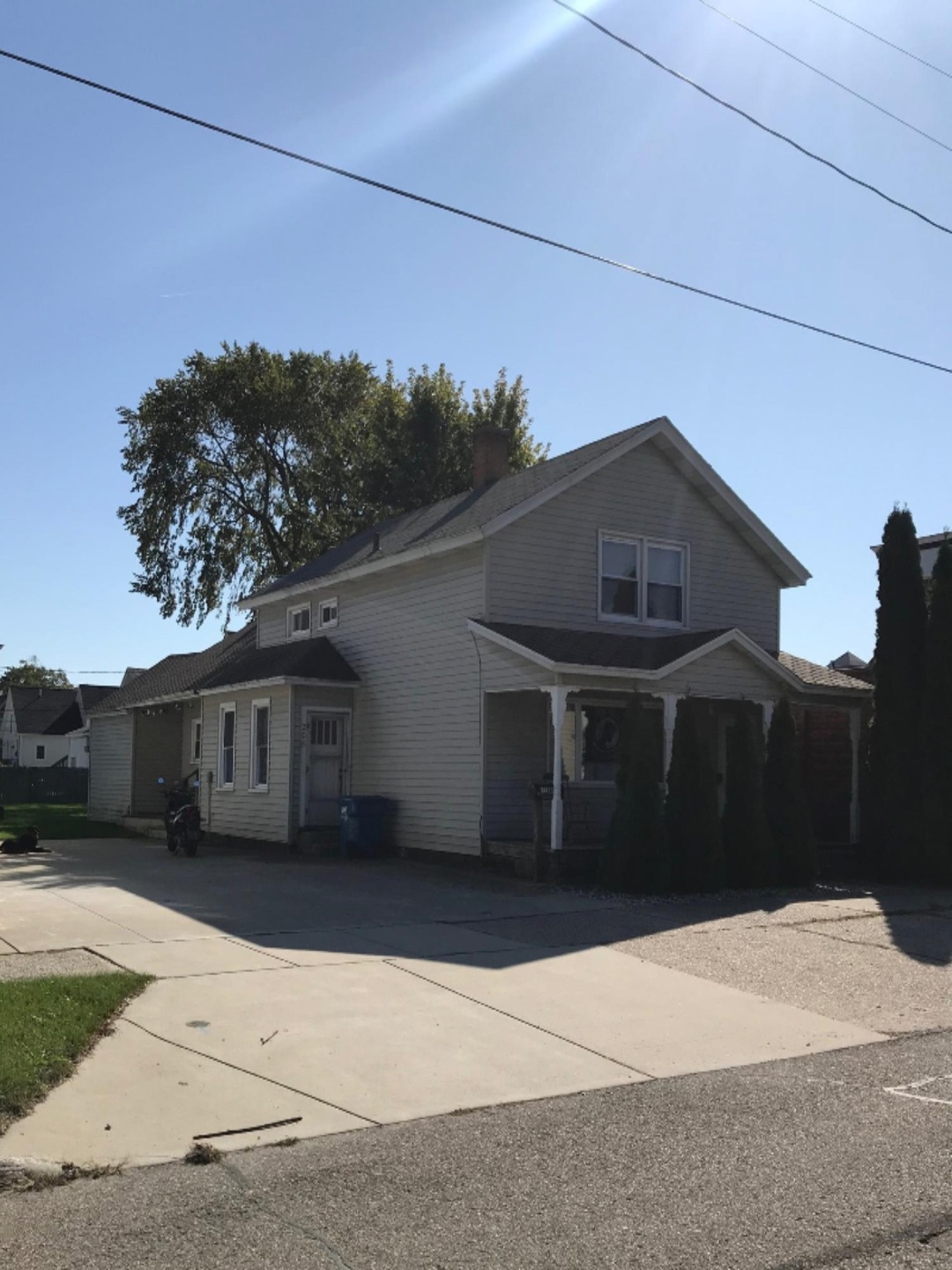 208 N 3rd