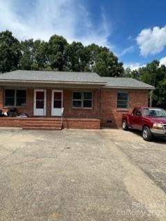 215 Adams St, Statesville, NC 28677 - photo 1