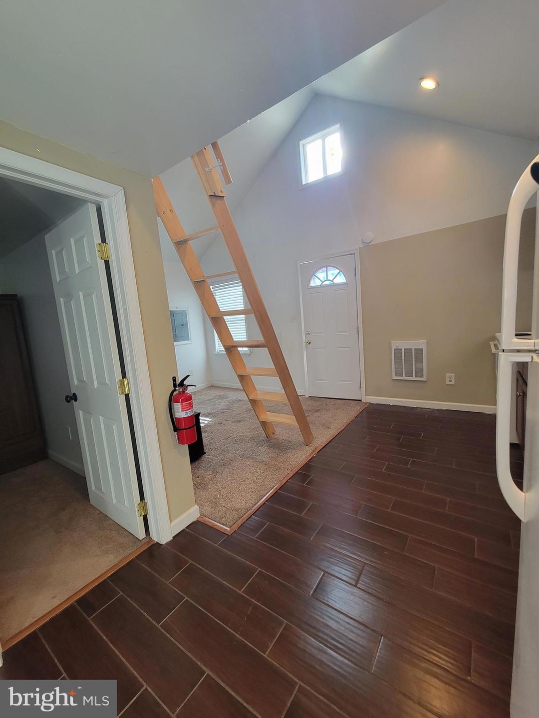 44 Chestnut St unit B, Pennsville, NJ 08070 - photo 1