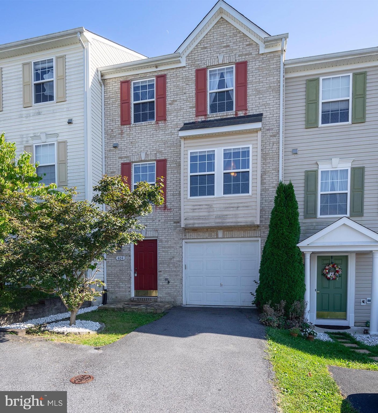 404 Hupps Hill Ct, Strasburg, VA 22657 - photo 1