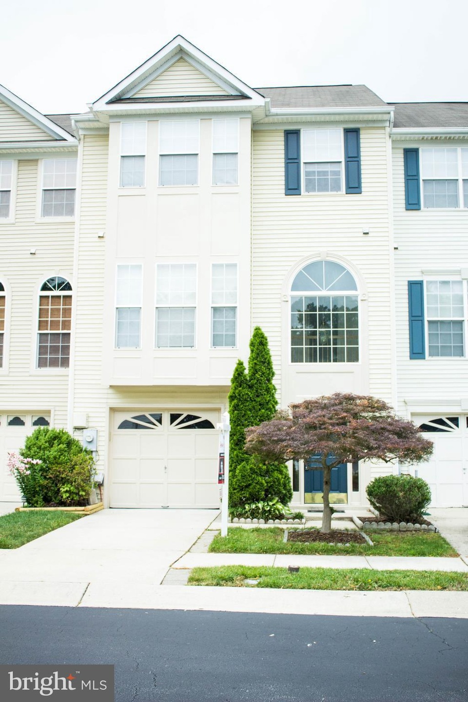 8727 Silent Ct, Odenton, MD 21113 - photo 1