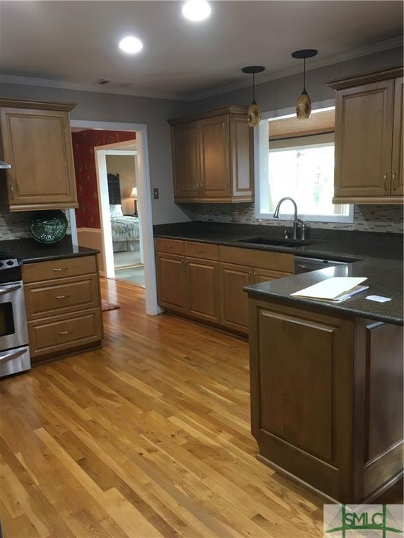 235 Commodore Dr, Savannah, GA 31410 - photo 1