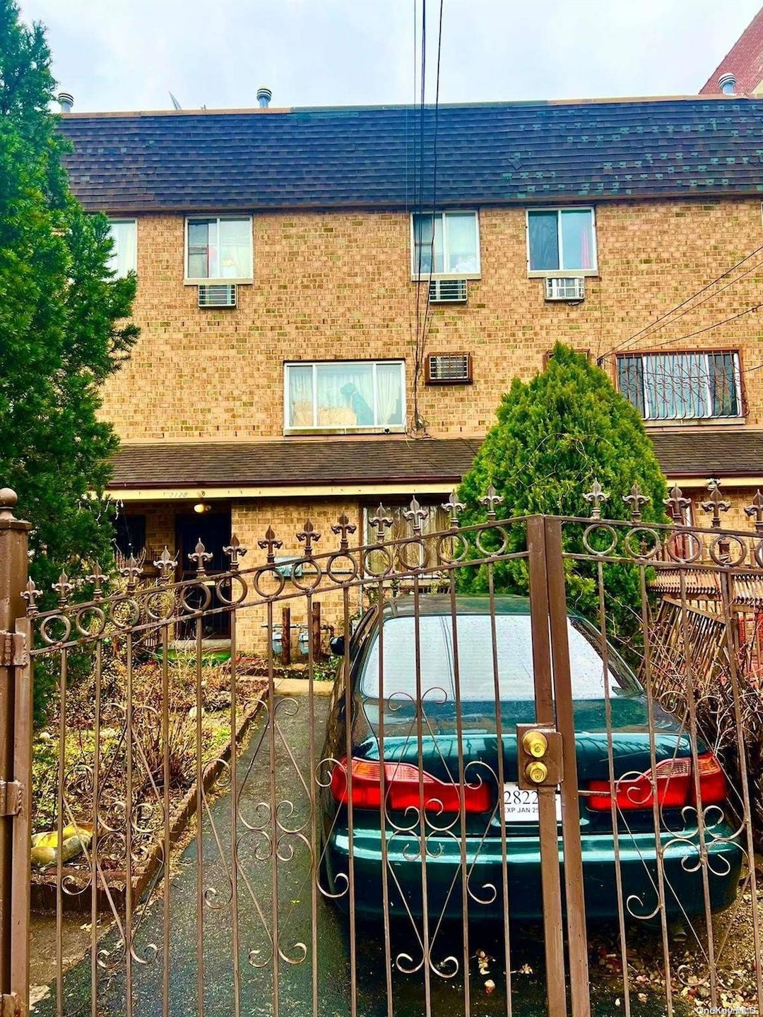 2128 Aqueduct Ave E, Bronx, NY 10453 - photo 1