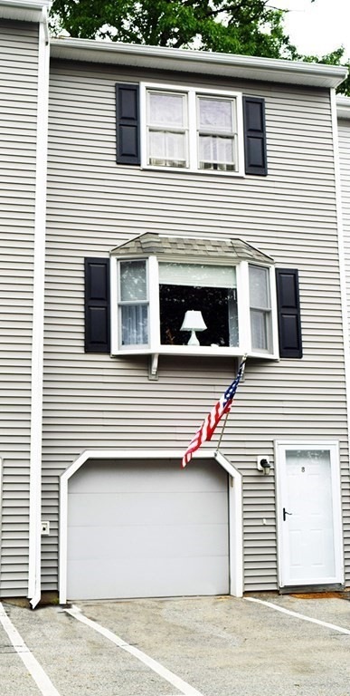 105 Tennis Plaza Rd unit 8, Dracut, MA 01826 - photo 1