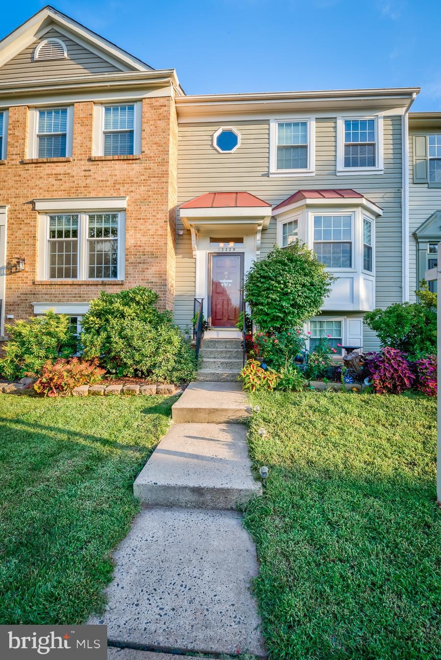 13339 Burkitts Rd, Fairfax, VA 22033 - photo 1