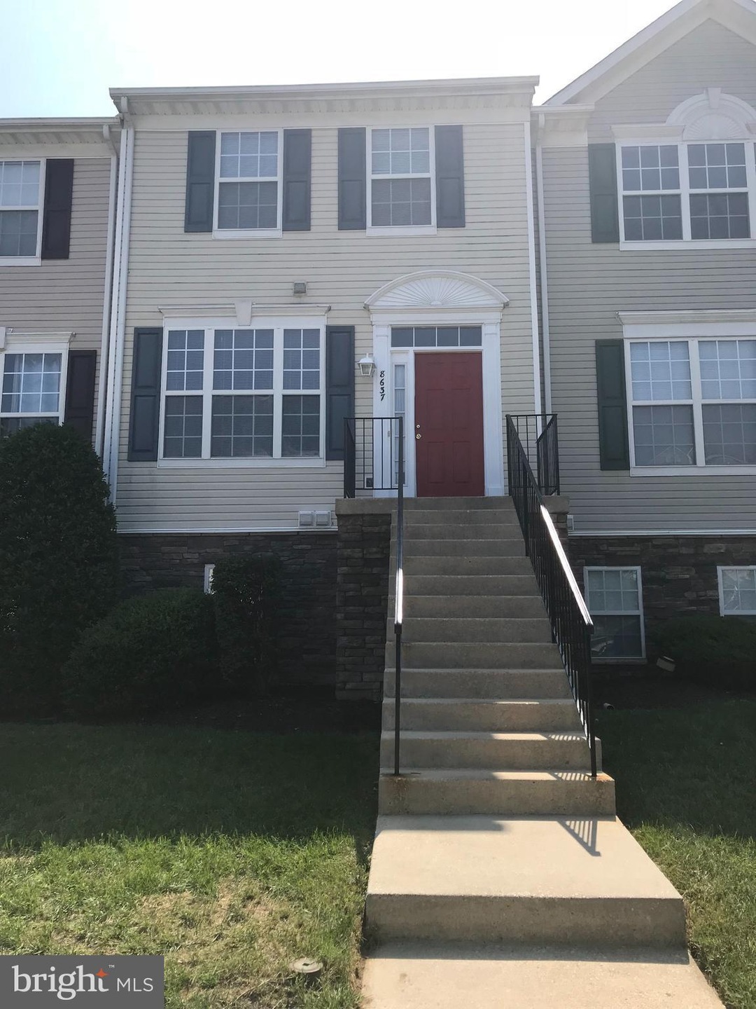 8637 Willow Leaf Ln, Odenton, MD 21113 - photo 1