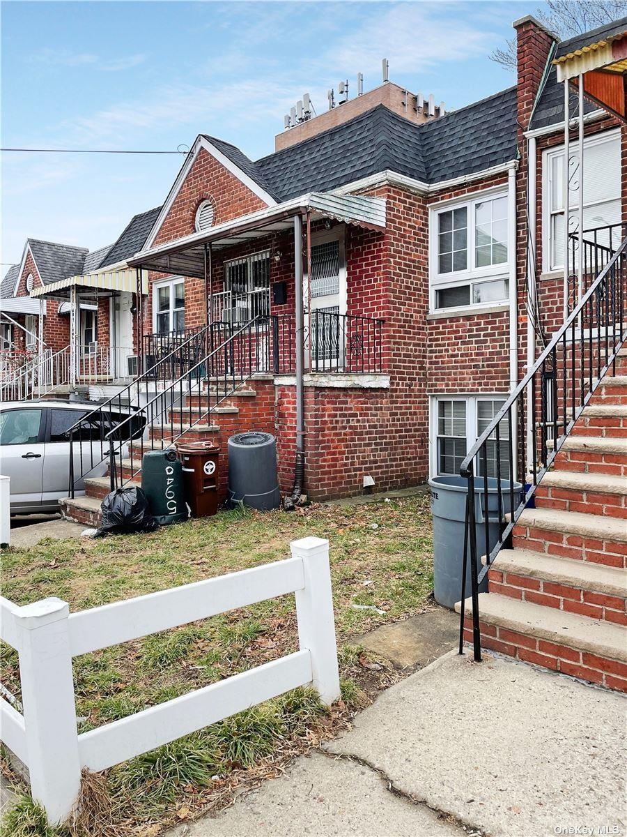 59-40 164th St, Flushing, NY 11365 - photo 1