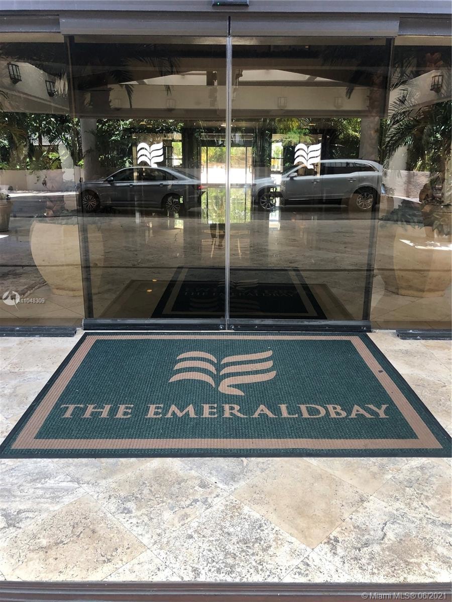 Sold $895,000 • Co-Listing Agent