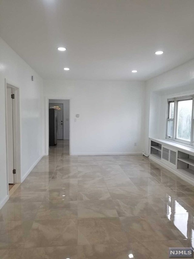 101 Dewey Ave unit 2, Totowa, NJ 07512 - photo 1