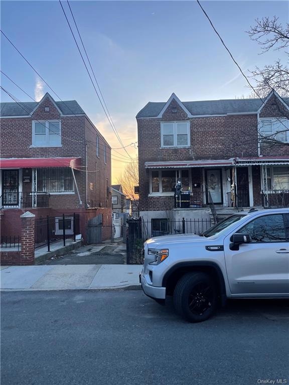 4135 Murdock Ave, Bronx, NY 10466 - photo 1