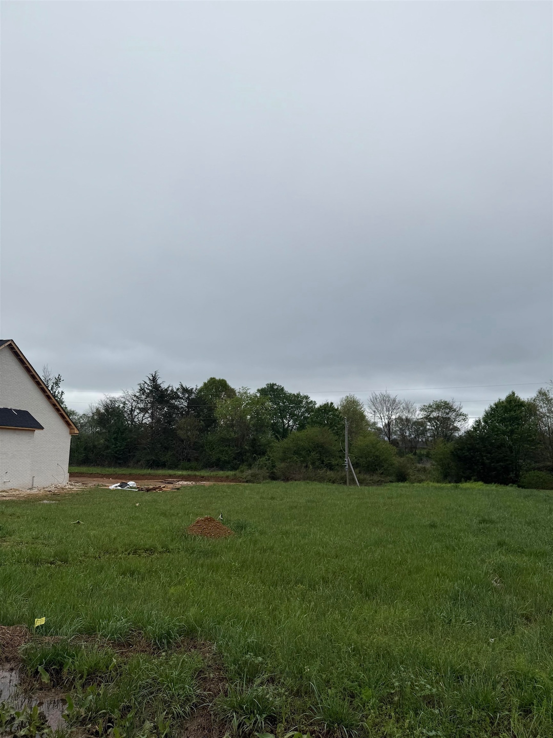 111 Oakview Cir, Killen, AL 35645 - photo 1