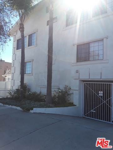 2129 Crenshaw Blvd unit 3, Los Angeles, CA 90016 - photo 1