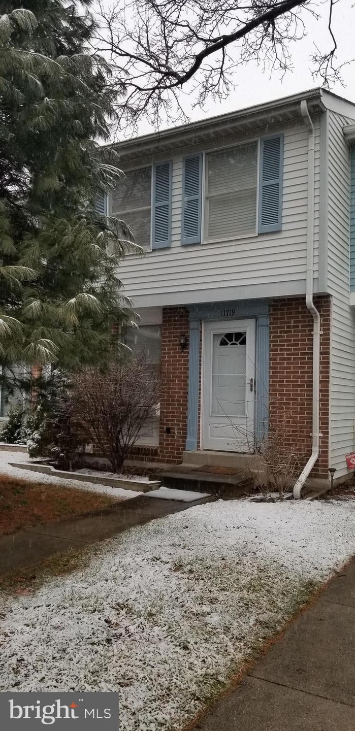 11719 Rosearbor Ct, Germantown, MD 20876 - photo 1