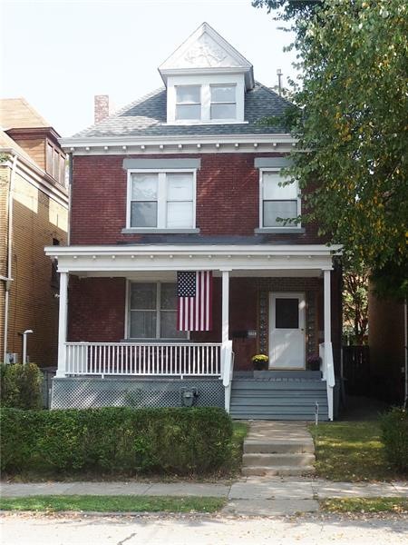 Welcome to 5629 Wellesley Avenue in Highland Park.