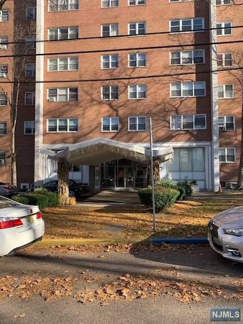 River Plaza unit 7K, Paterson, NJ 07514 - photo 1