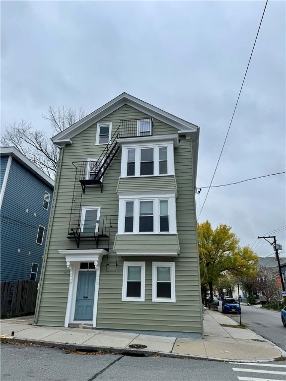36 E Transit St unit 1, Providence, RI 02906 - photo 1