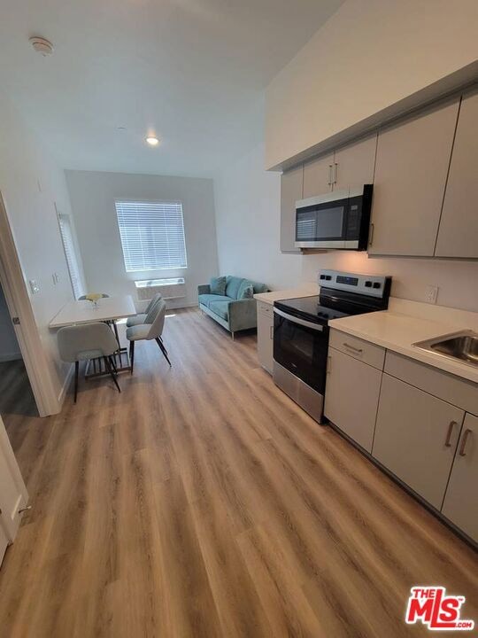 For Rent $1,895/month