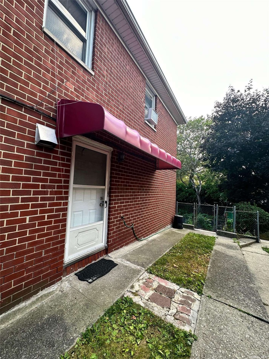 1806 157th St, Whitestone, NY 11357 - photo 1