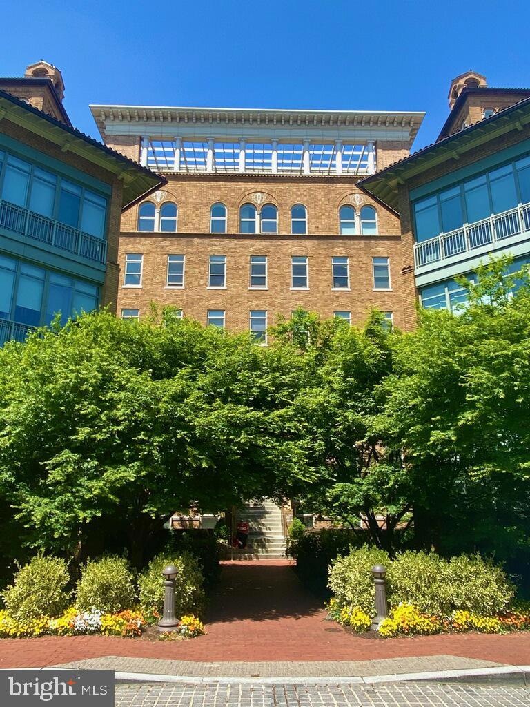 The Columbia Residences unit 308, Washington, DC 20037 - photo 1