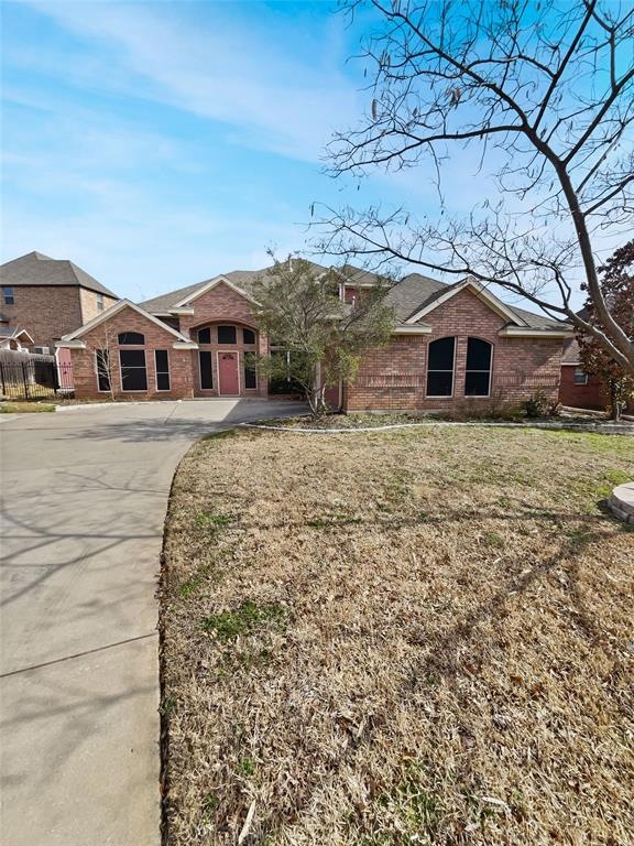 8808 Royal Oaks Dr, North Richland Hills, TX 76182 - photo 1