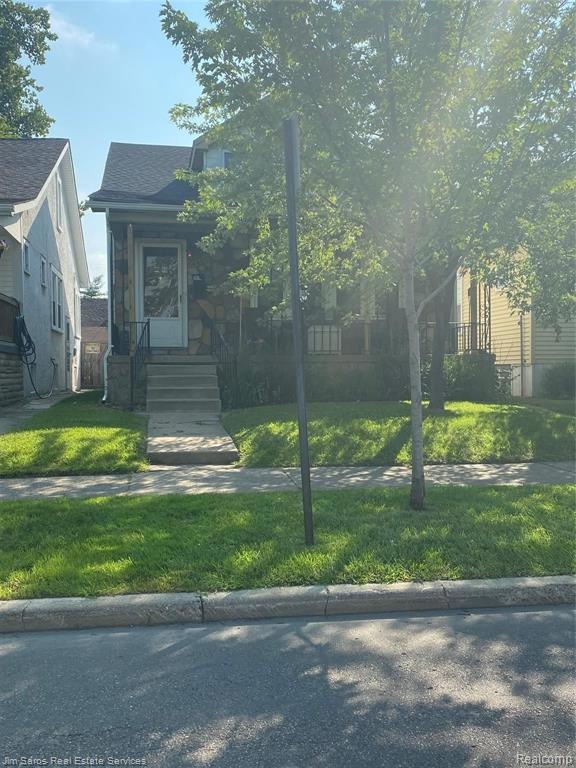 1440 Lakepointe St, Grosse Pointe Park, MI 48230 - photo 1