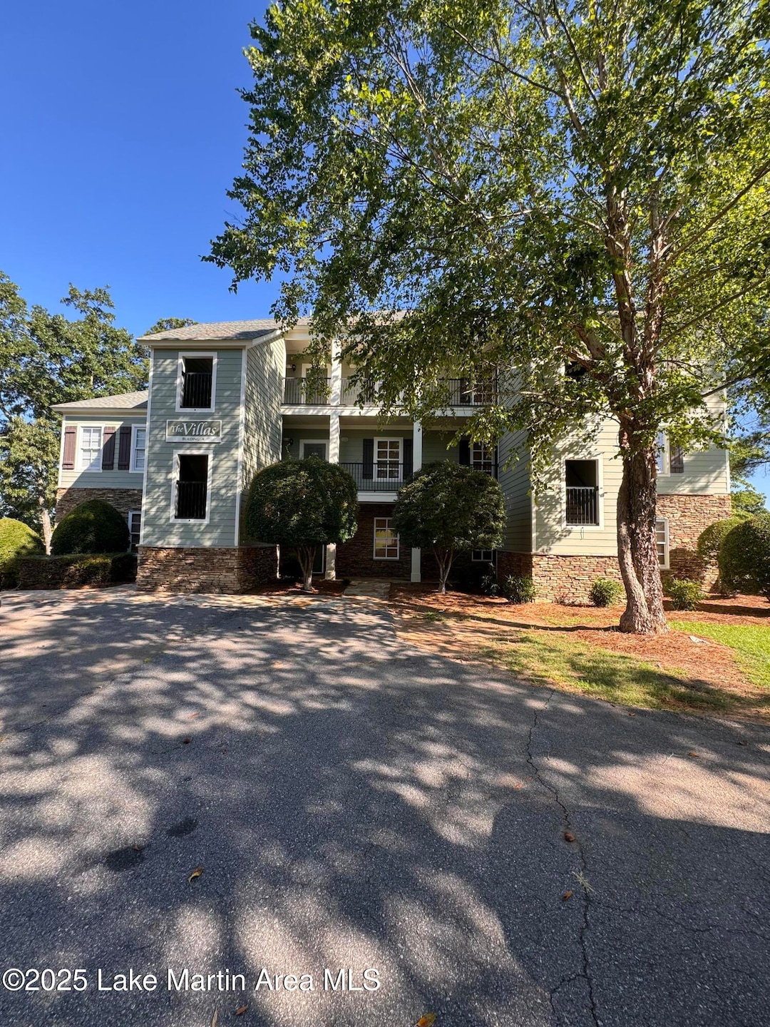 Sold $392,500