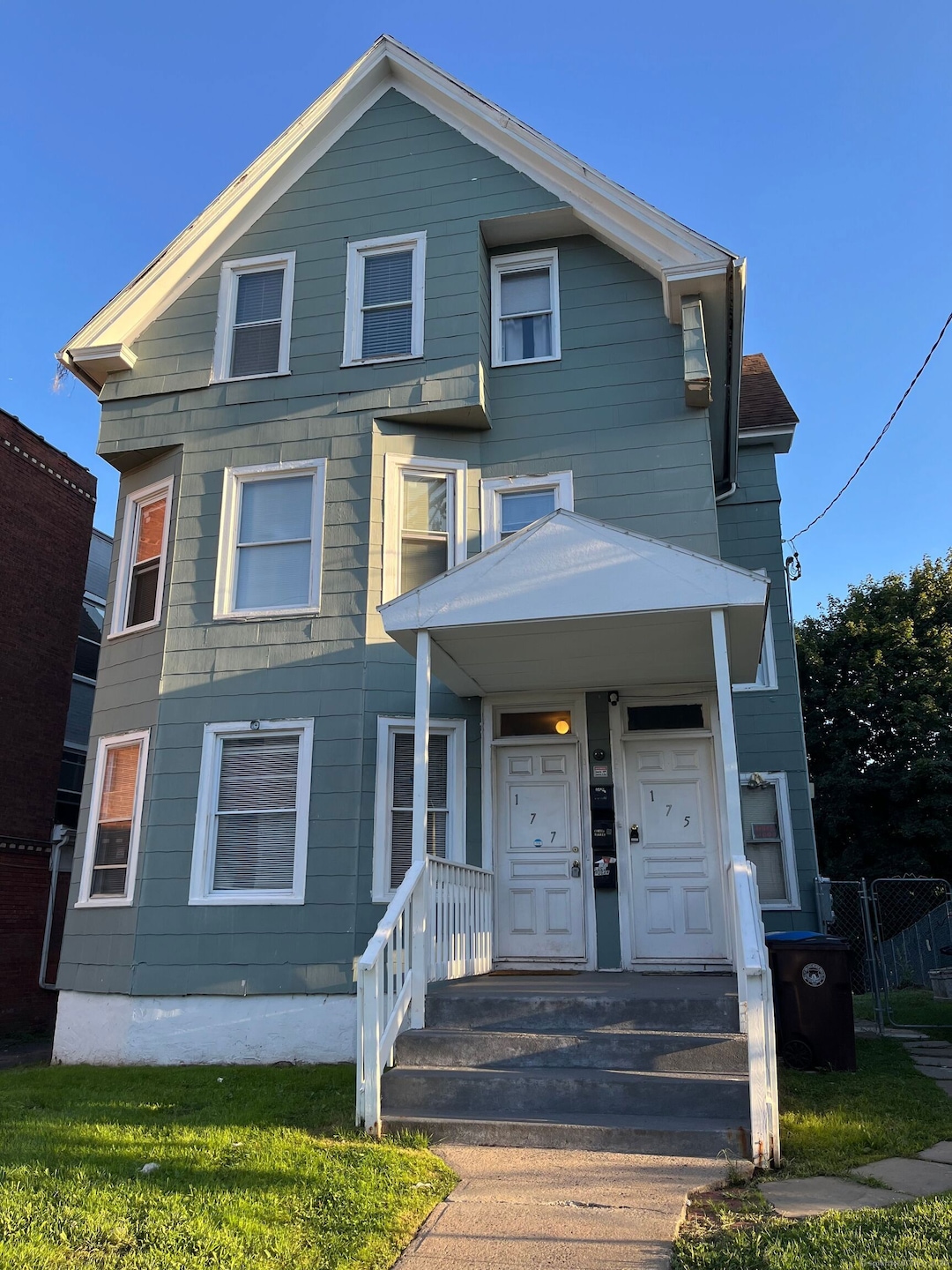 For Rent $1,400/month