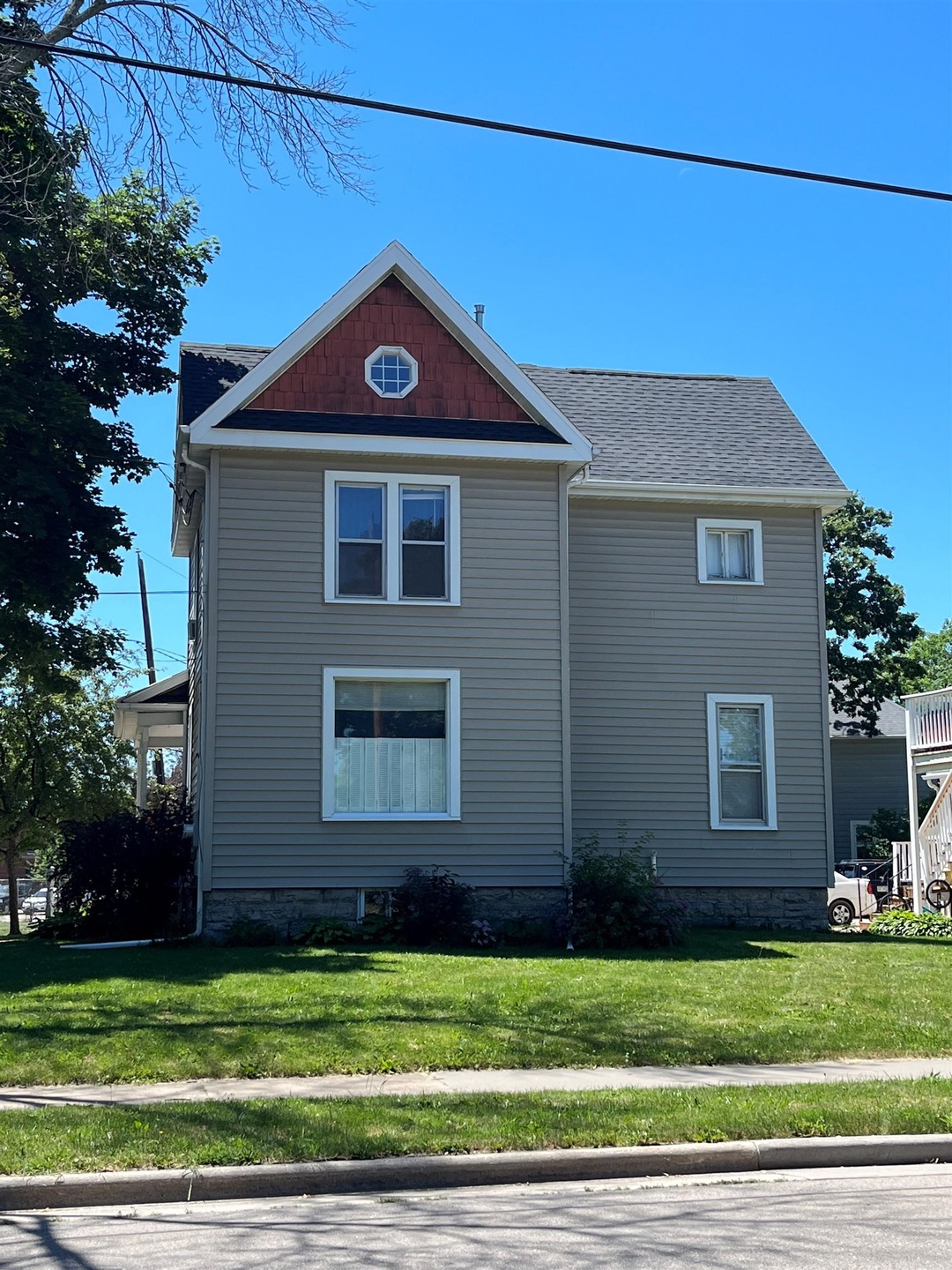 1406 W New York Ave, Oshkosh, WI 54901 - photo 1