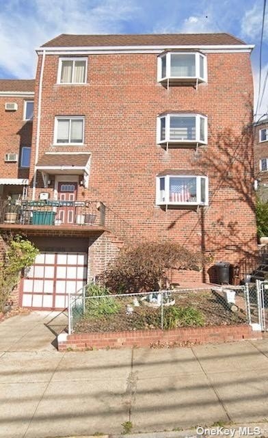 63-25 53rd Dr, Flushing, NY 11378 - photo 1