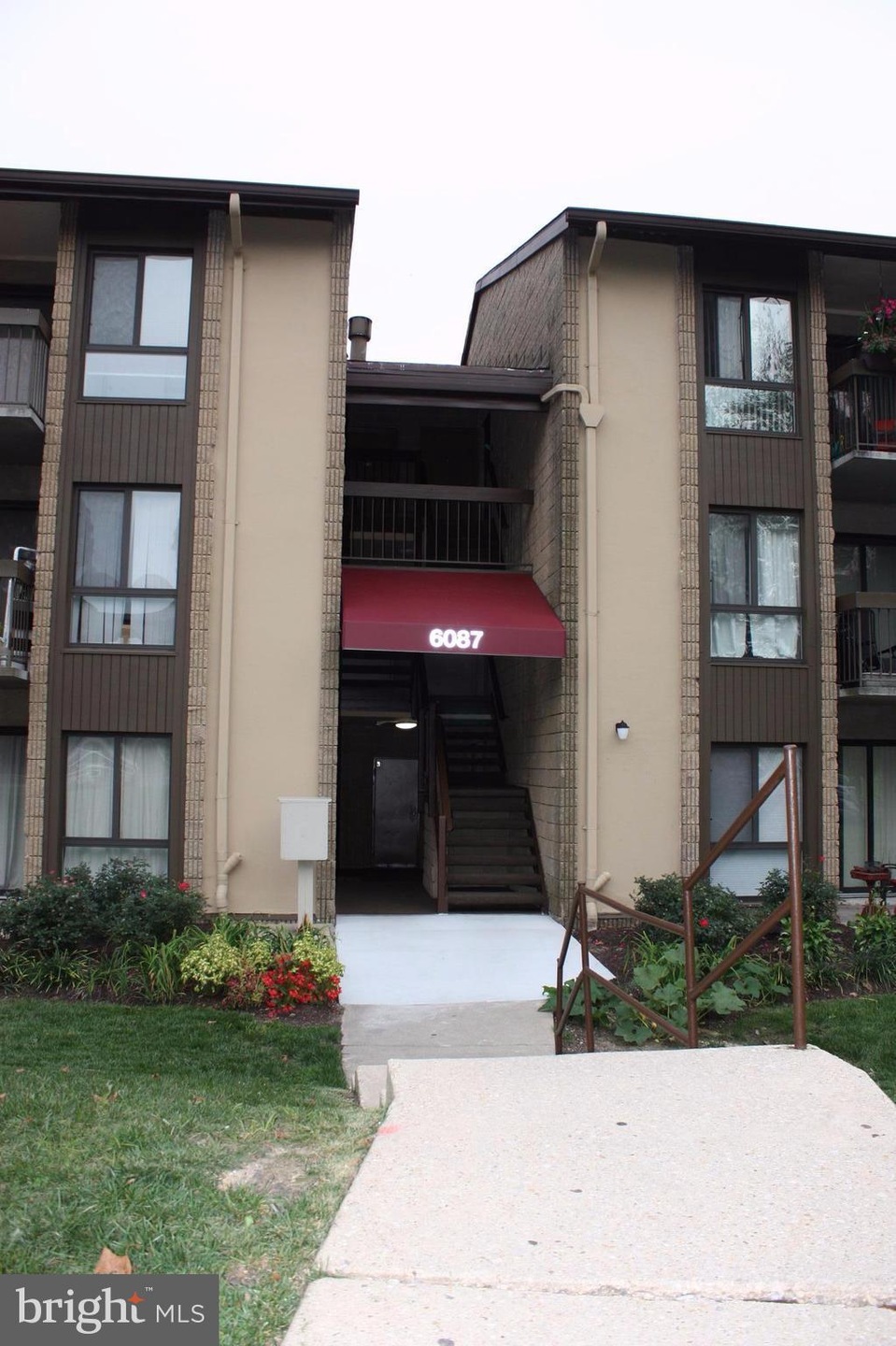 6087 Majors Ln unit 9, Columbia, MD 21045 - photo 1