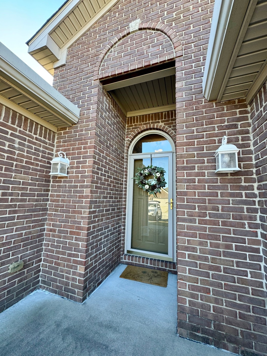 3176 Potomac Ct, Columbus, IN 47203 - photo 1