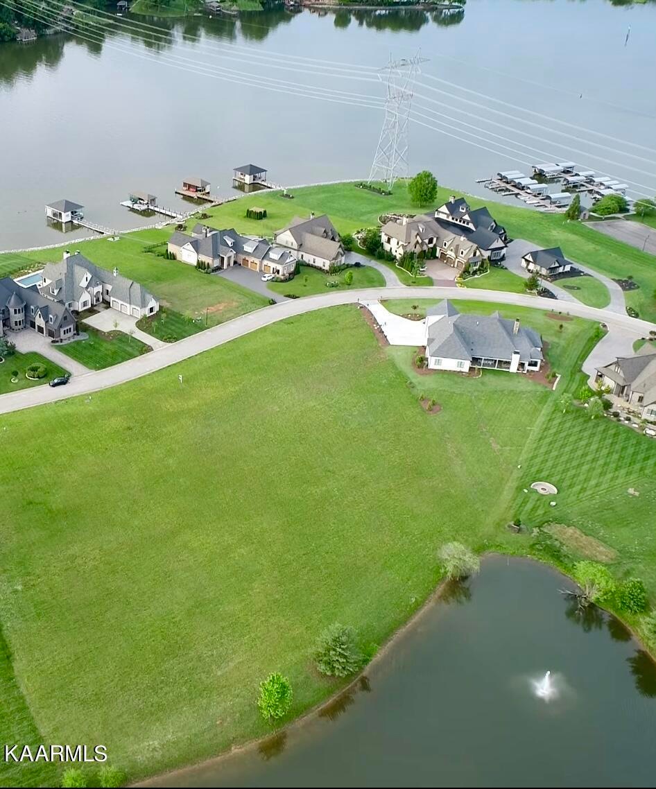 Luxury Lakefront Community