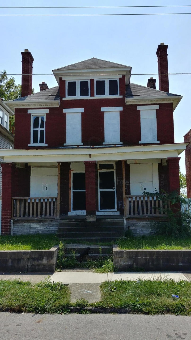 913-915 Fulton