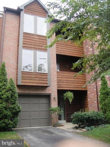 9448 Clocktower Ln, Columbia, MD 21046 - photo 1