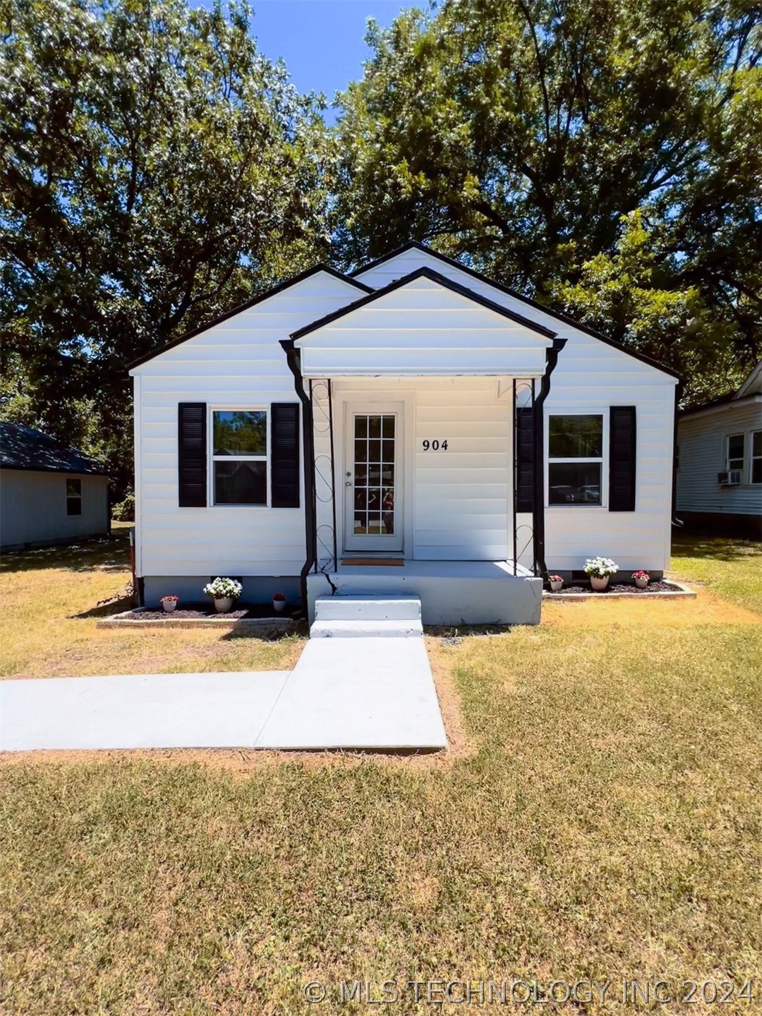 904 S Johnston St, Ada, OK 74820 - photo 1