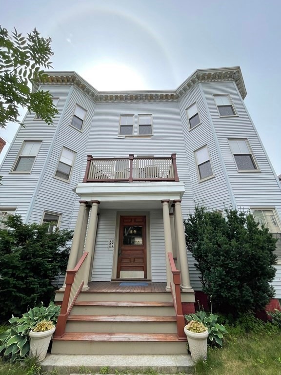 24 Norris St unit 4, Cambridge, MA 02140 - photo 1