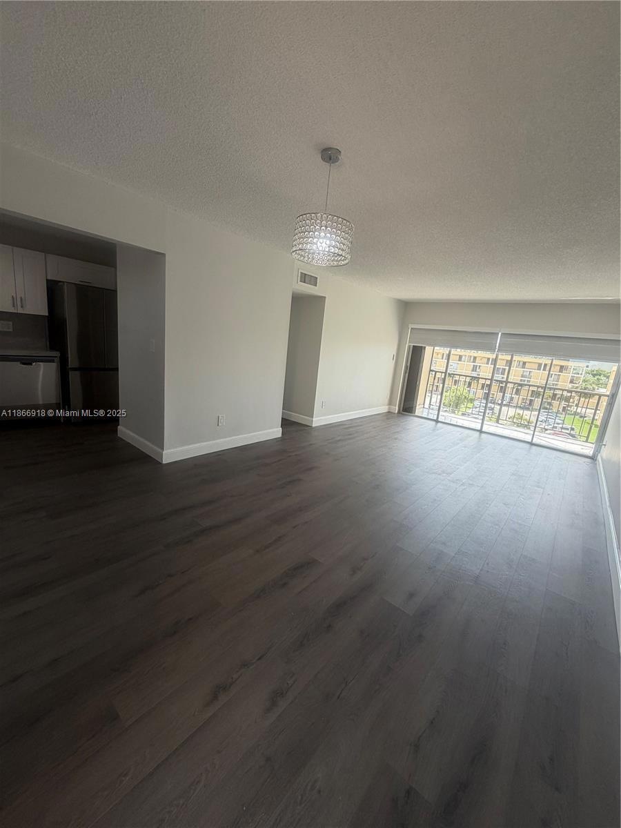 Under Contract $305,000