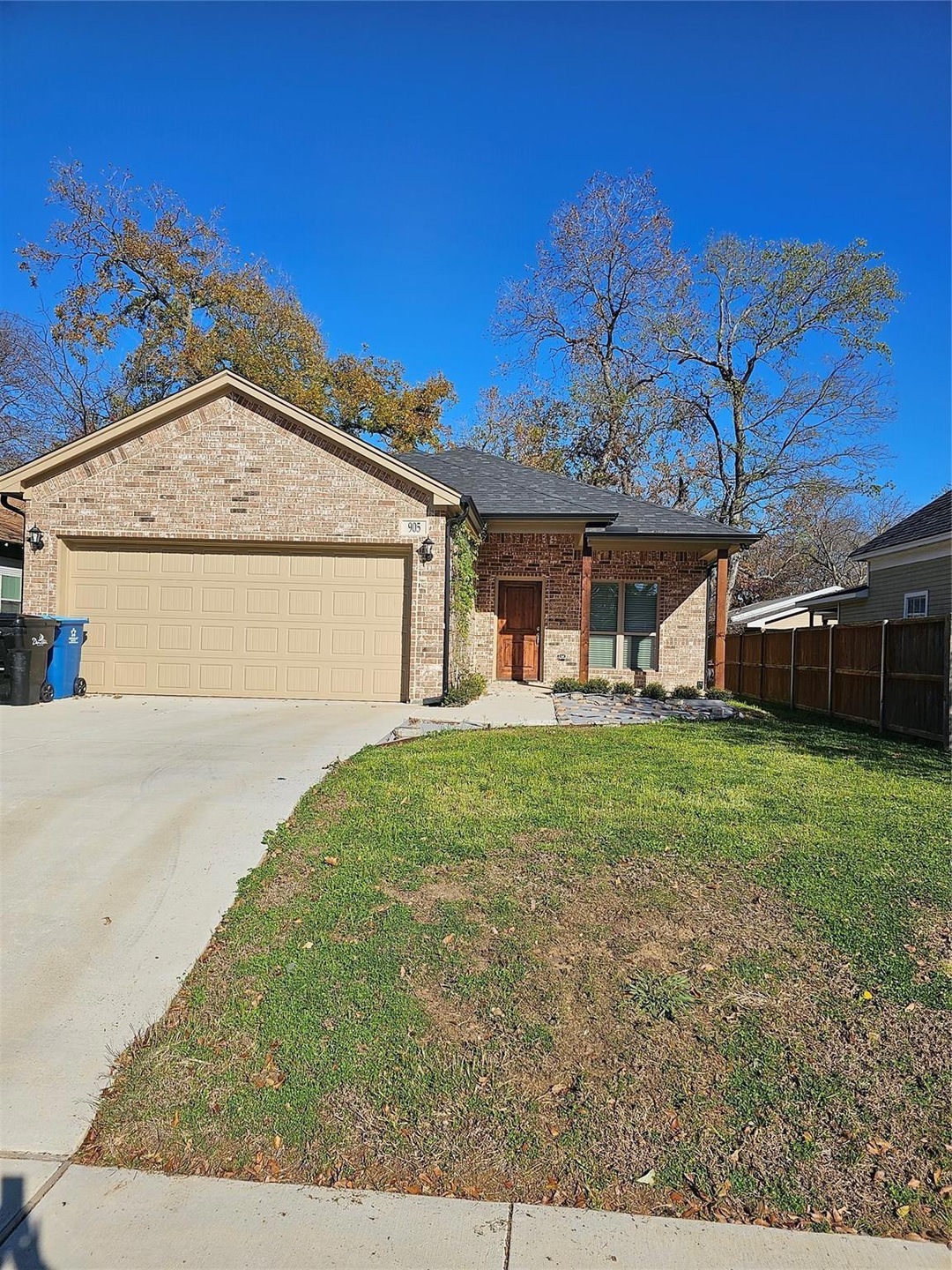905 W Day St, Denison, TX 75020 - photo 1