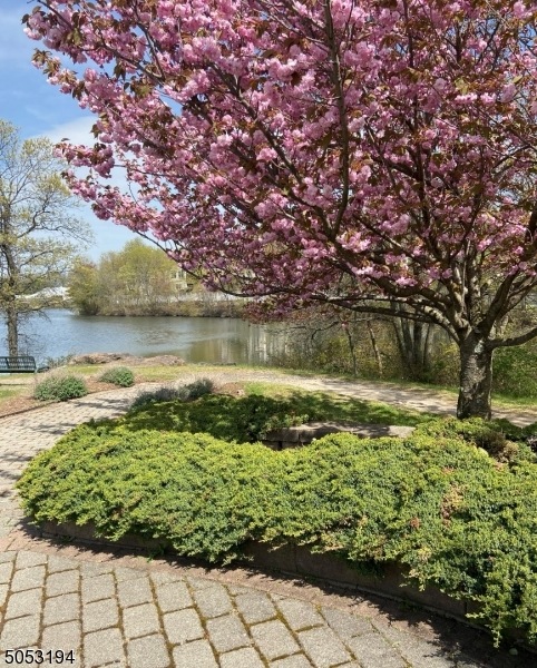 8 O'Connor Cir, West Orange, NJ 07052 - photo 1