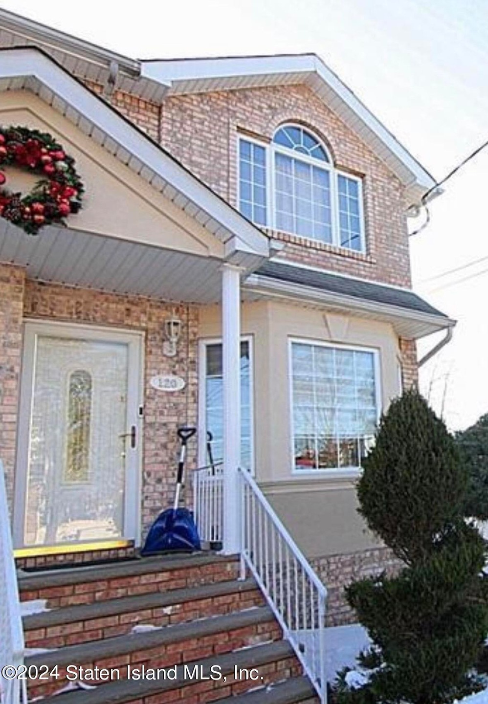 120 Aviston St, Staten Island, NY 10306 - photo 1