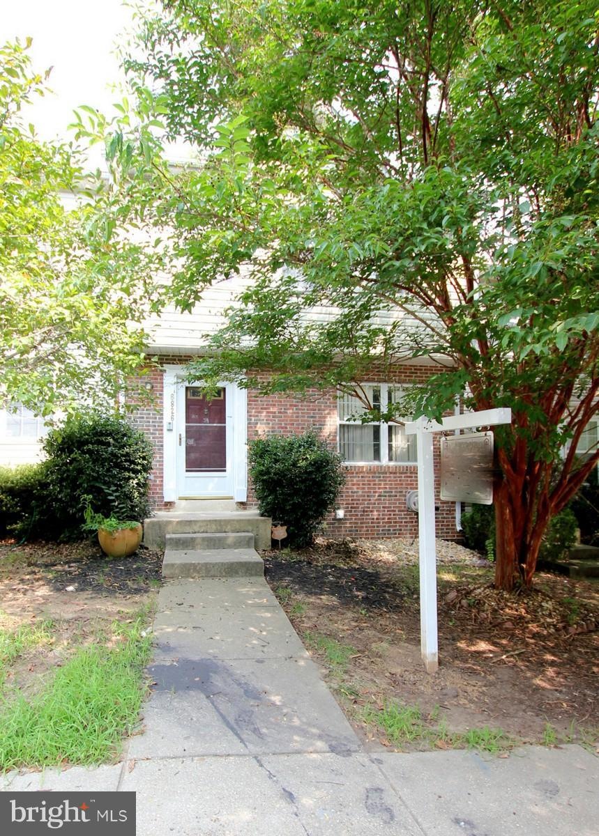 6826 Amber Hill Ct, District Heights, MD 20747 - photo 1