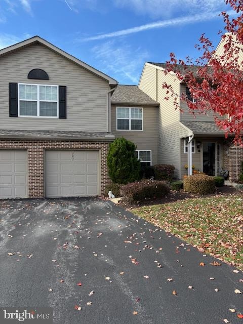 287 Thrush Dr, Hummelstown, PA 17036 - photo 1