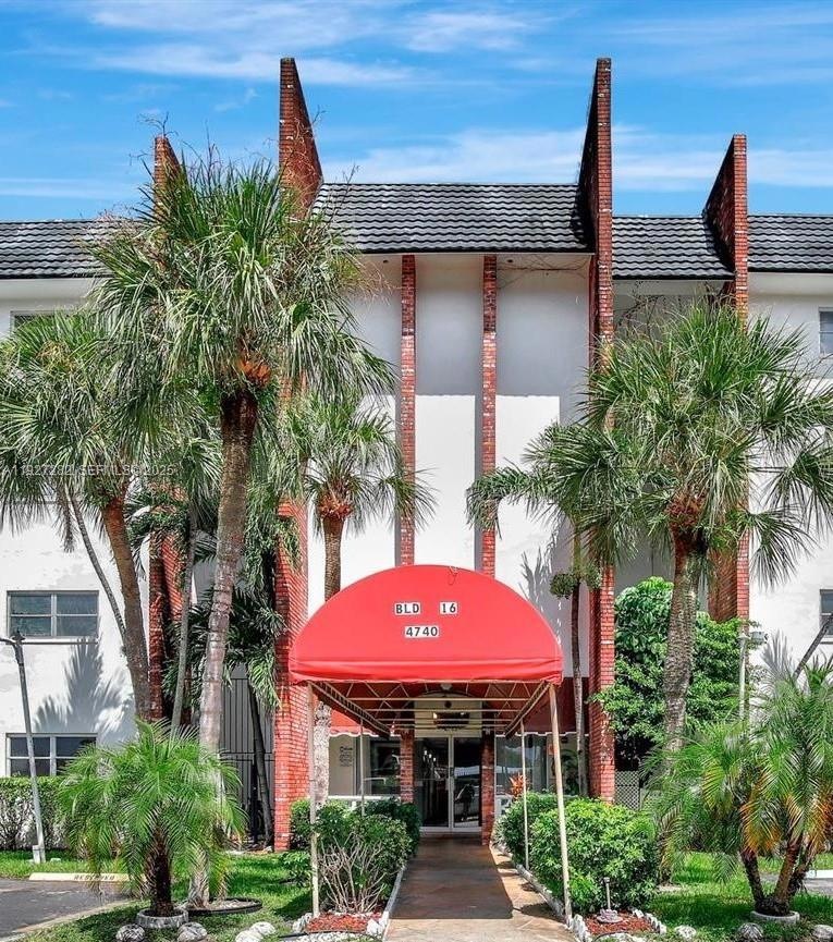 4740 NW 21st St unit P4, Lauderhill, FL 33313 - photo 1