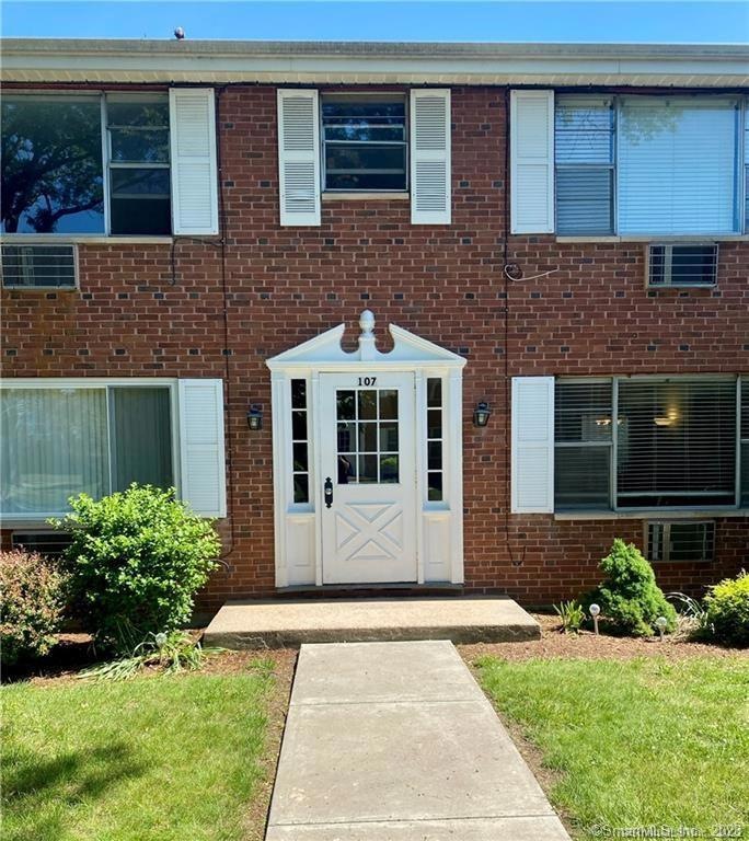 107 Shadow Ln unit B1, West Hartford, CT 06110 - photo 1