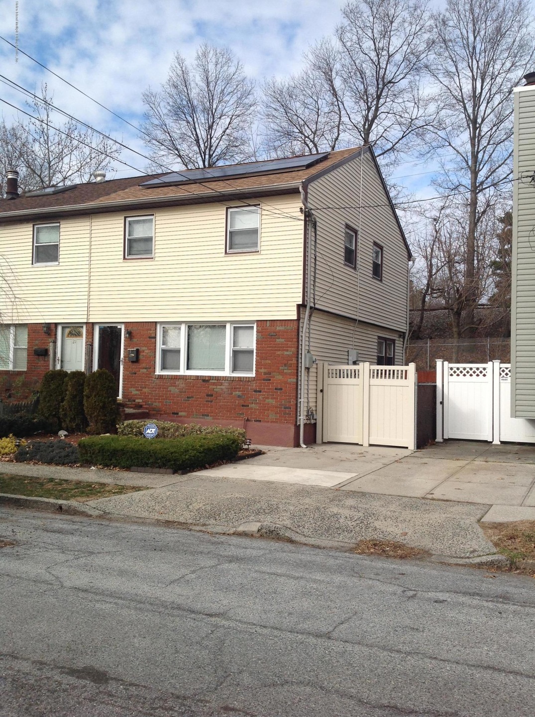 17 Zoe St, Staten Island, NY 10305 - photo 1