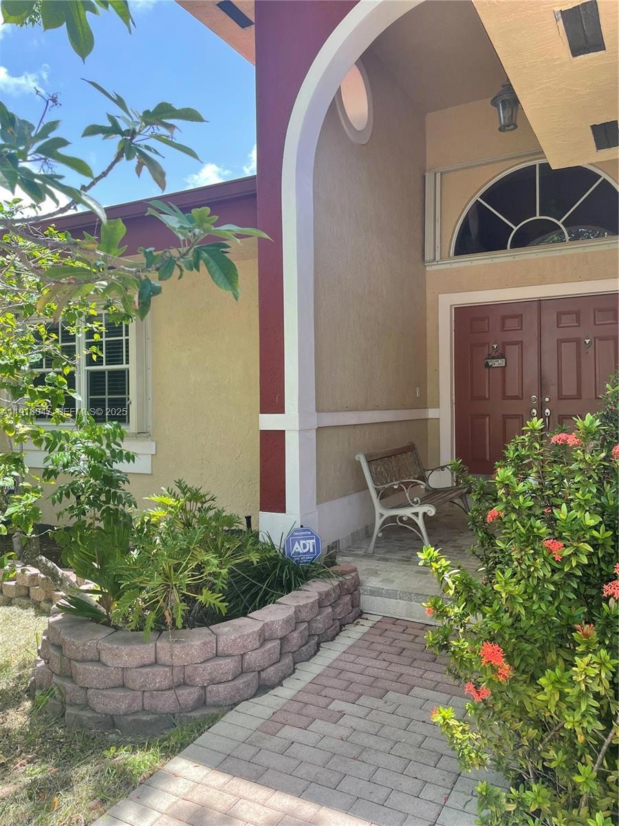 232 SW 7th Ave, Hallandale Beach, FL 33009 - photo 1