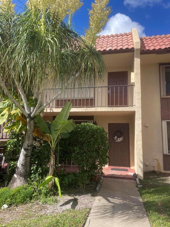 5975 Forest Hill Blvd unit 204, West Palm Beach, FL 33415 - photo 1
