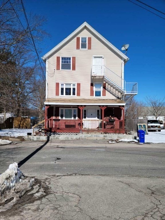 69 W Carpenter St unit 2, Attleboro, MA 02703 - photo 1