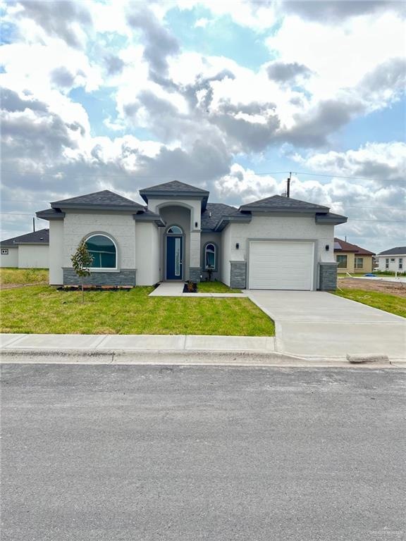 812 Canela Dr, Alamo, TX 78516 - photo 1