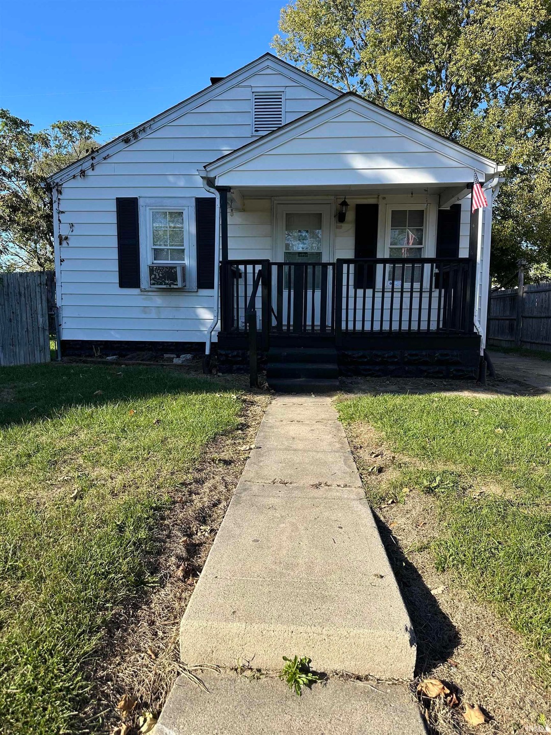 COVERED PORCH